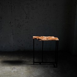 葡萄杢のニレ ディスプレイ用テーブル　コンソールテーブル 1枚目の画像