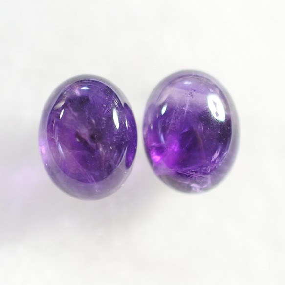 （獨一無二的物品）紫水晶耳釘，10 x 8 毫米（鈦柱） 第1張的照片