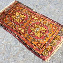手織りトルコ絨毯 91x49cm ヴィンテージ ラグ 1枚目の画像