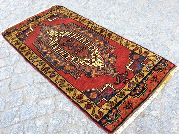 手織りトルコ絨毯 100x50cm ヴィンテージ ラグ 1枚目の画像