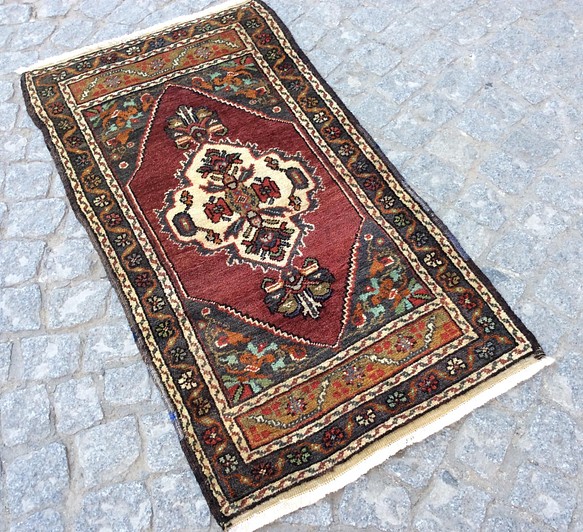 手織りトルコ絨毯 107x57cm ヴィンテージ ラグ 1枚目の画像
