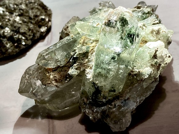 希少˚✧₊⁎レインボー マニハール 水晶 クリスタル ラフストーン 天然石