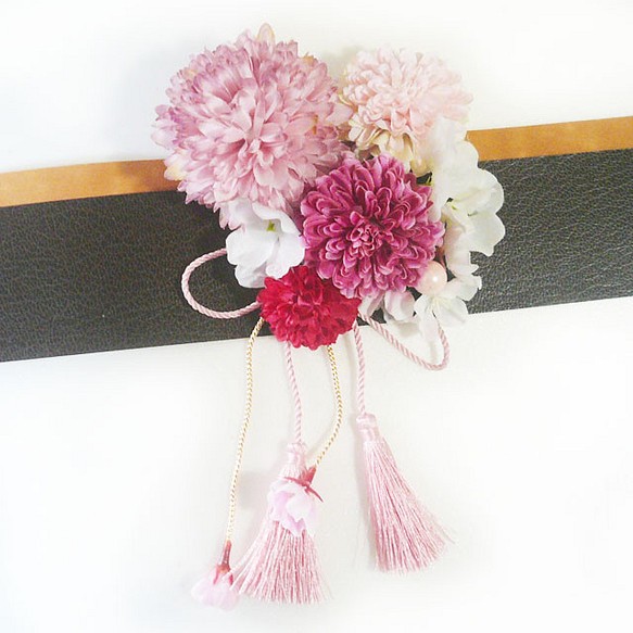 髪飾り 成人式 卒業式 結婚式 花 菊と桜房付 ピンク 振袖 袴 浴衣 和装 着物 1枚目の画像