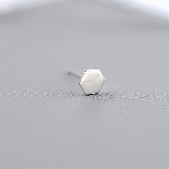 Hexagon Studs earring(1 PC),SV925 1枚目の画像