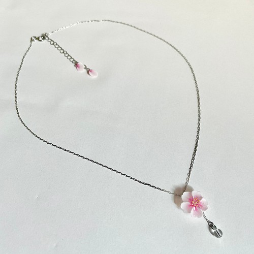 トップシークレット ソメイヨシノ 揺れる花雫のネックレス 天然水晶