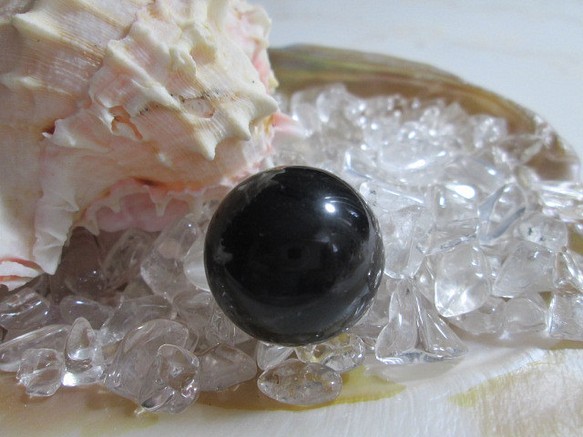 【再販】天然石　原石　モリオン（黒水晶）丸玉　２３ｇ 1枚目の画像