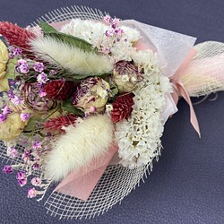 専用ページピンク色かすみ草と薔薇のドライフラワーブーケ型ミニ