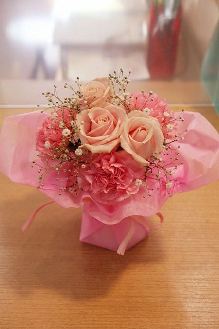 【031】花瓶付きブーケ ピンク フレッシュフラワー スタンディングブーケ 花束 1枚目の画像