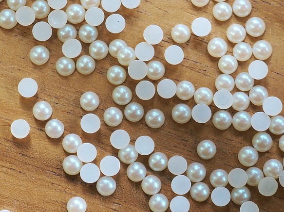 半圓形扁平珍珠 3 毫米零件 Bijou 指甲裝飾零件 1 袋 74 克日本製造 第1張的照片