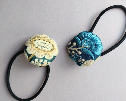 インド刺繍リボンのヘアゴム2