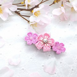 春『桜満開バレッタ』 つまみ細工 ・髪飾り ◎小さめサイズ◎ 1枚目の画像