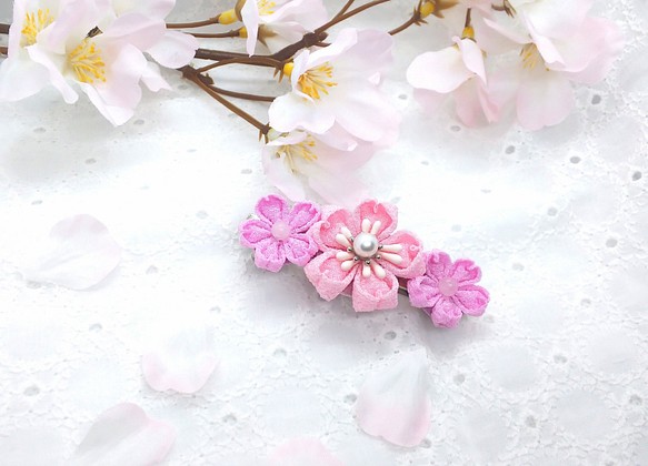 春『桜満開バレッタ』 つまみ細工 ・髪飾り ◎小さめサイズ◎ 1枚目の画像