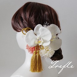 【送料無料】胡蝶蘭とピンポンマムのヘッドドレス 1枚目の画像