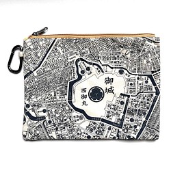 江戸東京トートマップのフラットポーチ（片面が現在の地図柄、もう片面が幕末古地図柄）生成り 1枚目の画像