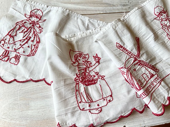フランス アンティーク ヴィンテージ 赤刺繍 手刺繍 棚飾り その他素材
