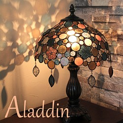 ステンドグラスのランプ『アラジン』 1枚目の画像