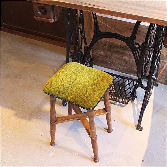 アンティーク雑貨　椅子　木製イス　古道具