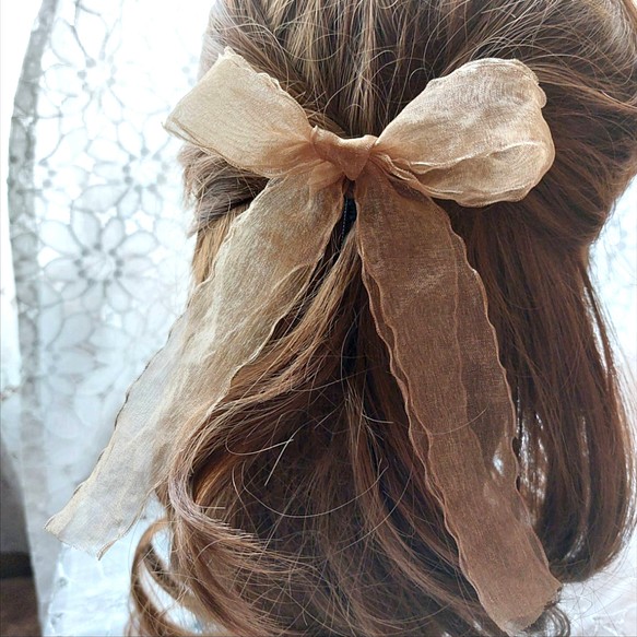 リボンピン オーガンジーリボン 髪飾り ヘッドドレス 成人式 結婚式 卒業式 1枚目の画像