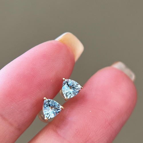 イエローダイヤモンドピアス0.266ct k18 ピアス（スタッド・一粒