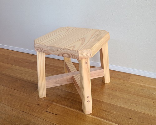 美しい無垢材スツール　木製　花台　子供用椅子　八角形　椅子　いす　イス　サイドテーブル　無垢　チェア　台　白