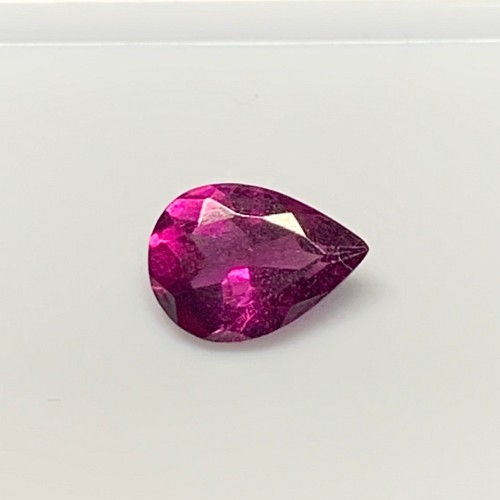 ぶどう色に輝く美しいカット】ロードライトガーネット 1.5ct 天然石