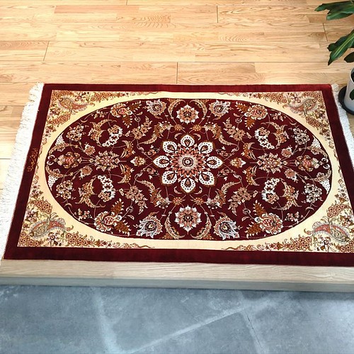ペルシャ絨毯 クム産 サイーディ工房 シルク 手織り絨毯 120x78cm