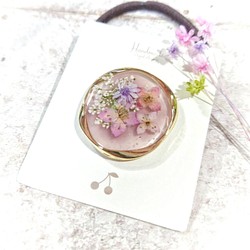 桜色のお花✾ボロニアピナータ　まどろみレジンのリングヘアゴム 1枚目の画像