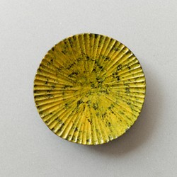 漆塗りのハツリ小皿（黄・黒） 1枚目の画像