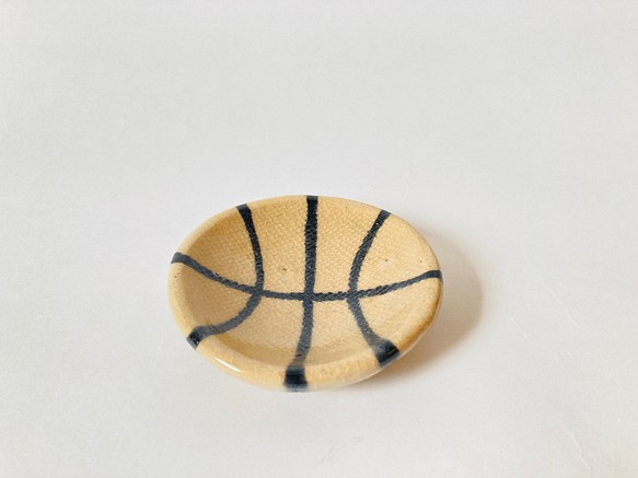 バスケットボールの豆皿　国内送料無料 1枚目の画像