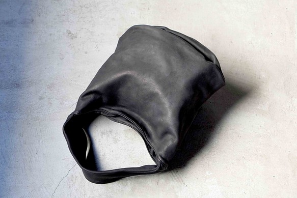 吸い付くようなタッチ感⁂軽く柔らかい袋タイプ・ＬＵＡ(ＬＡ003)＃black⁂ 1枚目の画像