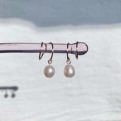 Aquata珍珠旋轉耳環 (14K包金) / Aquata Pearl Spiral Earrings (14KGF) 第1張的照片