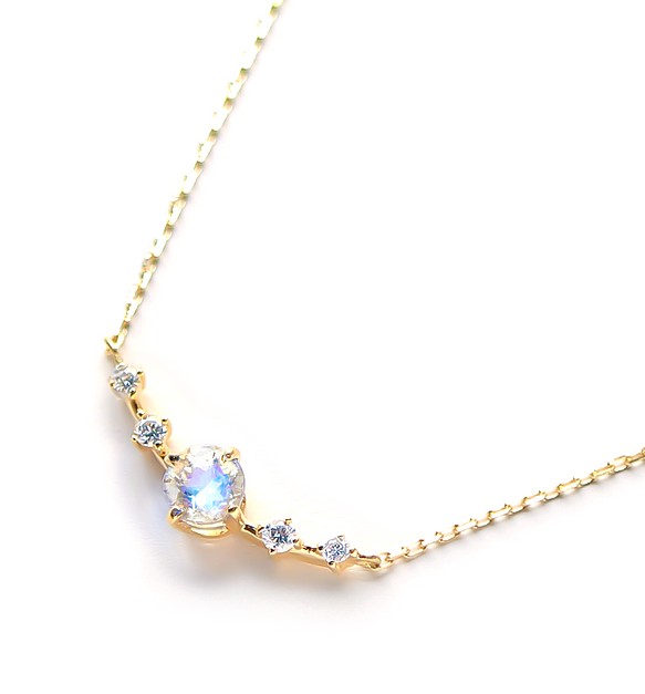 K18 藍色月光石和鑽石項鍊（圓形切割）~Ello Lily~六月生日石 第1張的照片