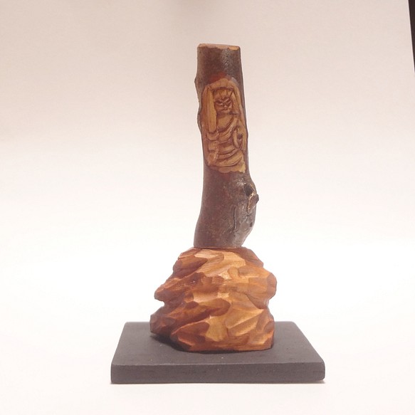 木彫刻 小さな仏像 『 不動明王 B 』野仏 オリジナル　ハンドメイド 不動　仏像彫刻 1枚目の画像