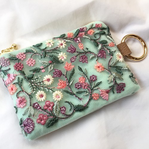 インド刺繍 リボン ファスナーポーチ カラビナ付き 花柄×ミント