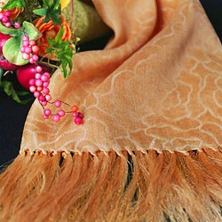 草木染絹ストール　玉ねぎの皮で染めたシルクストール　テラコッタ　天然染料 1枚目の画像