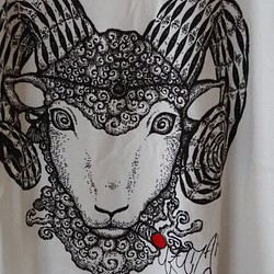 羊イラストTシャツ（白）Mサイズ 1枚目の画像