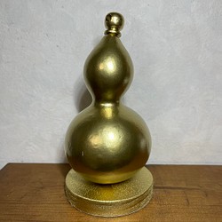 ゴールドのひょうたんオブジェを作製しました。縁起のいい、かわいい形のひょうたんを部屋に飾りませんか？ 1枚目の画像