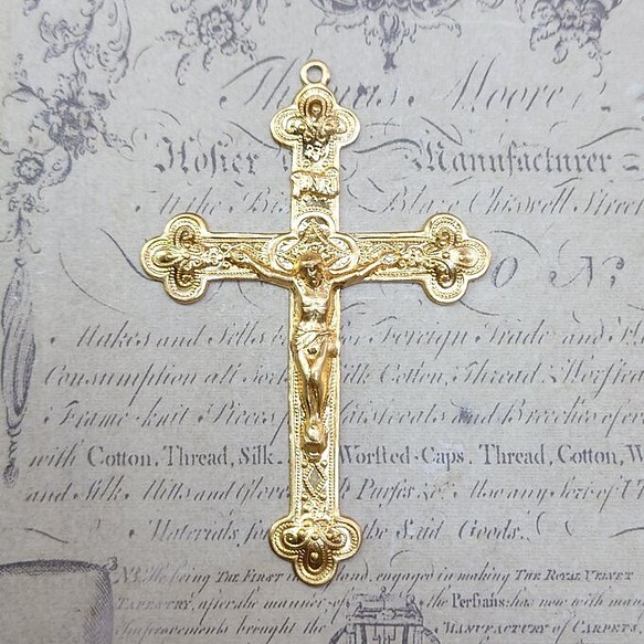 BEHOLD− クロス 1個 十字架 キリスト教 クリスチャン 真鍮製 アメリカ製 スタンピング ヴィンテージ風 1枚目の画像