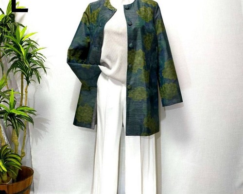 希少柄　大島紬　着物リメイク　リバーシブルロングコート　壺柄　Fサイズ古着の着物から作製しております