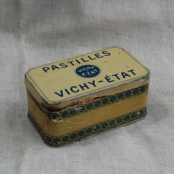 フランス缶 Vichy缶 ヴィシー缶 大 1枚目の画像