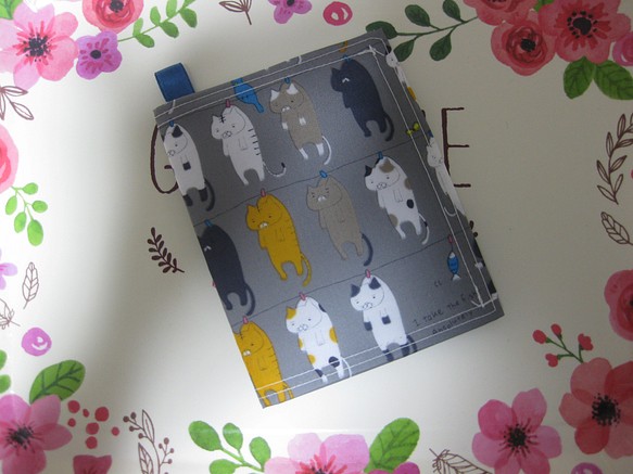 洗濯猫さん（ナイロン生地）超薄型カードケース　6枚収納　お財布用　診察券入れ　　 1枚目の画像