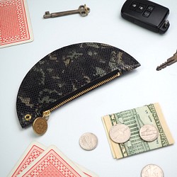 半月拉鍊硬幣情況(蟒蛇花紋皮革)卡片鑰匙書皮革 第1張的照片