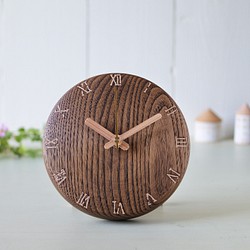 栗の木の丸時計150φ 置時計兼用タイプ　ダークブラウン仕上げ　ローマ数字ⅠⅡⅢ 1枚目の画像
