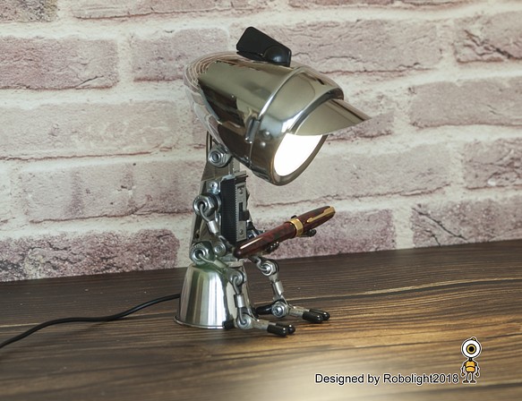 ペンホルダー ロボットランプ オフィスデスクアクセサリー パーソナライズタイプB 1枚目の画像