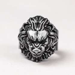 銀製のライオン リング、怒れる獅子の指輪、ユニークなバイカー リング、ゴシックシール 1枚目の画像