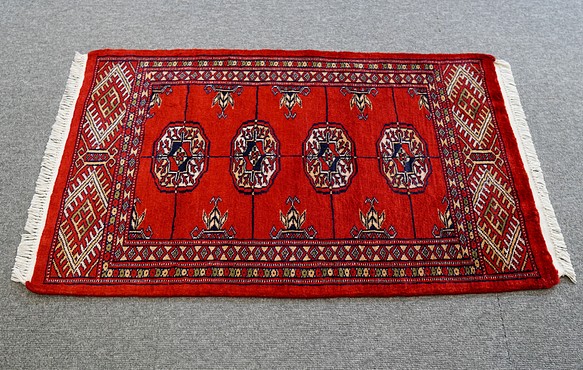 79×47cm【パキスタン手織り絨毯 】トルクメン絨毯 トライバルラグ