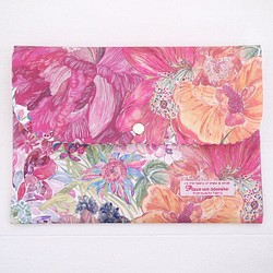 リバティ 母子手帳ケース マリーナ・シーフラワー/ピンク B6サイズ マルチケース 1枚目の画像