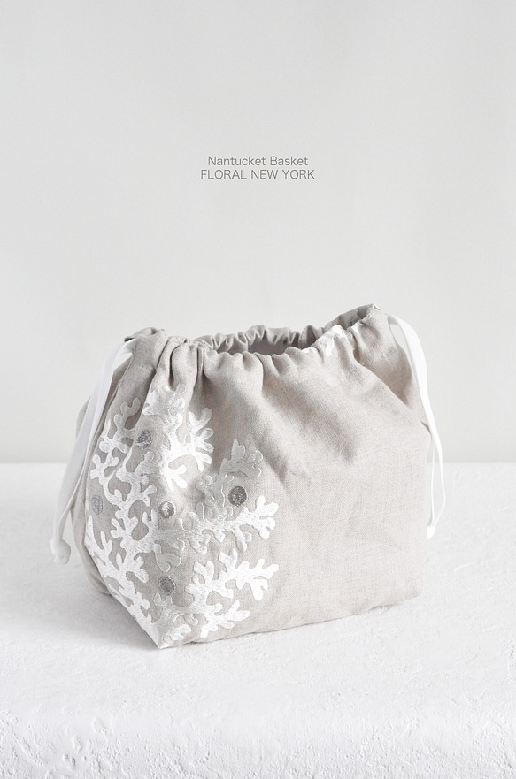 珊瑚柄刺繍インナーバッグ「ナチュラルカラー」・巾着・Mサイズ 1枚目の画像