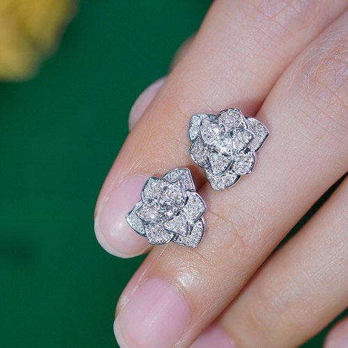 花モチーフ 天然ダイヤモンドピアス0.42ct k18 | www.jarussi.com.br