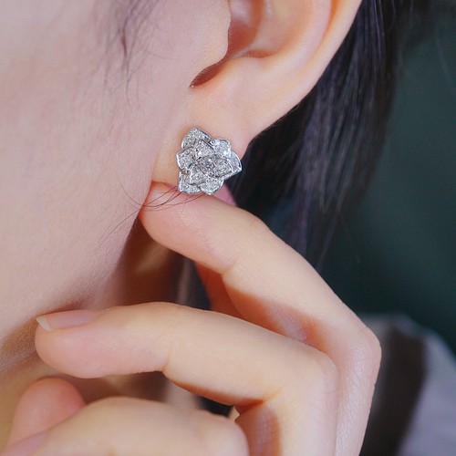 花モチーフ 天然ダイヤモンドピアス0.42ct k18 | www.jarussi.com.br